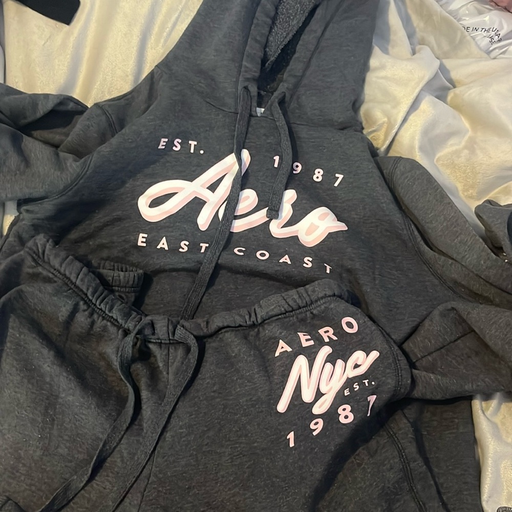 aeropostale set or if u want just one of them offer 20